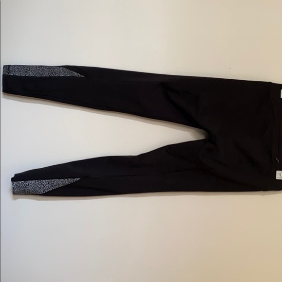 Lucy Reflective Leggings - Picture 2 of 5